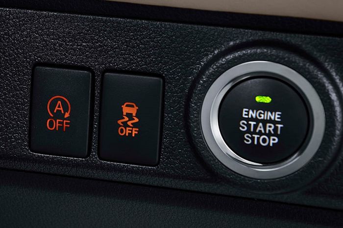 Tombol Idle Shift pada Raize GR Sport 