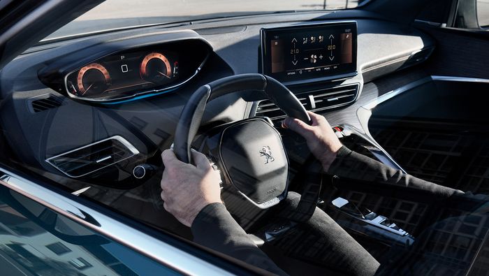 Interior Peugeot iCockpit desain baru pada 5008 facelift.
