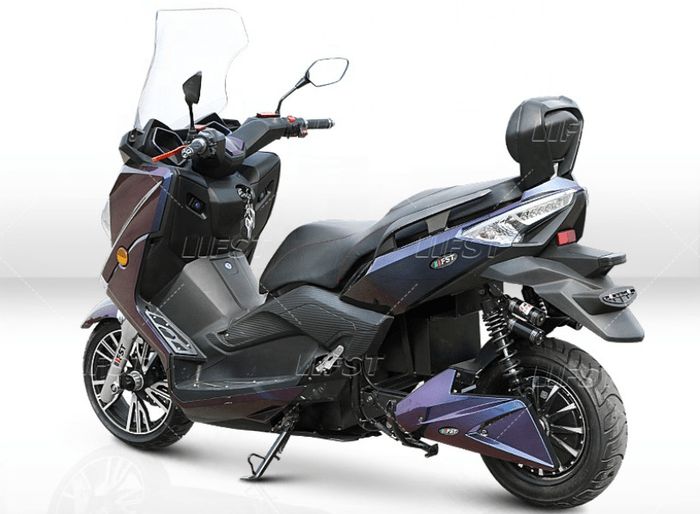 detail bagian belakang FST-T8