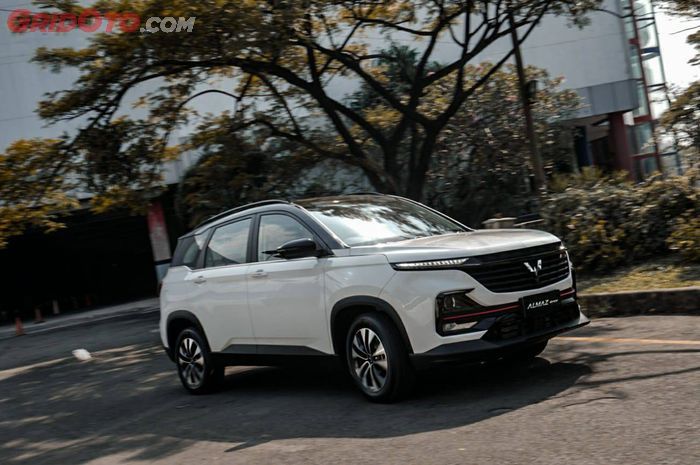 Ilustrasi Wuling Almaz RS