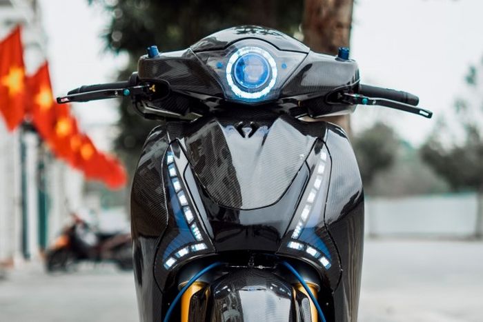 Headlamp diganti dengan model LED proyektor