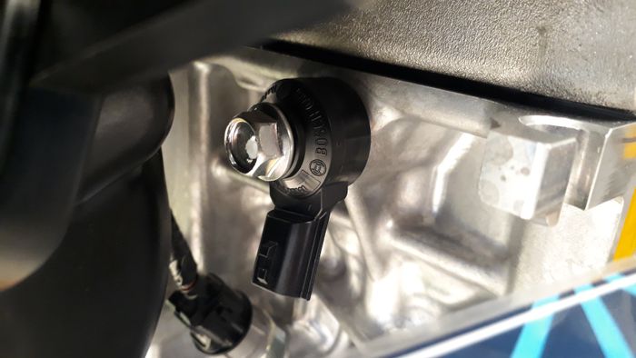 Knocking Sensor Mesin Daihatsu Rocky 1.2L