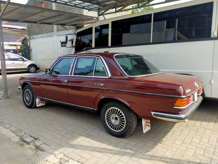 Mercedes-Benz W123 280E 1984