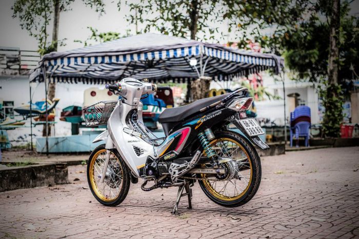 Modifikasi Honda Karisma yang mempesona