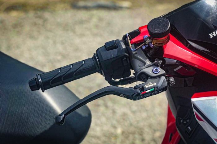 Master rem diganti dengan Brembo RCS 19