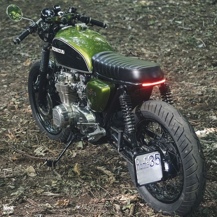 Subframe dirombak dan disemati stoplamp LED strip