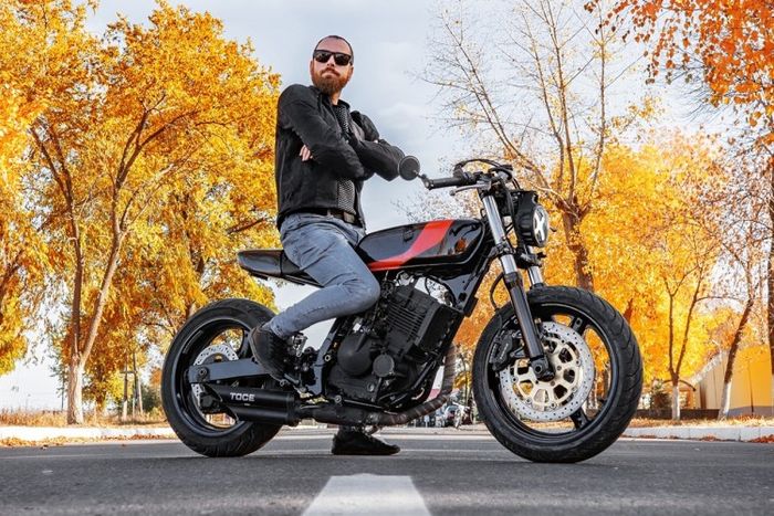 Suzuki DR250 cafe racer yang mempesona