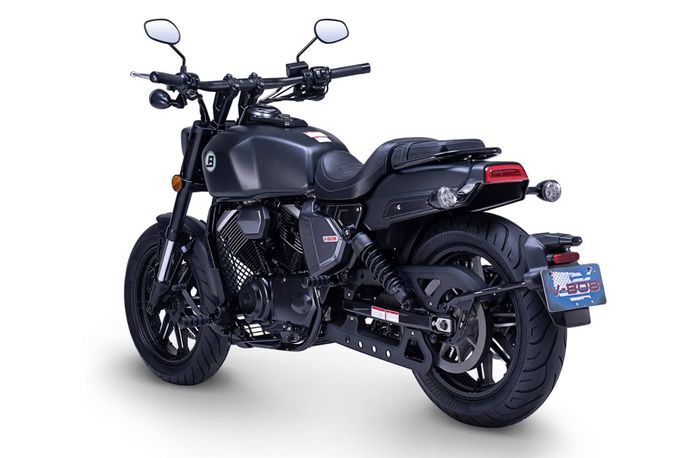 Tampak belakang Bluroc V-Bob 250.