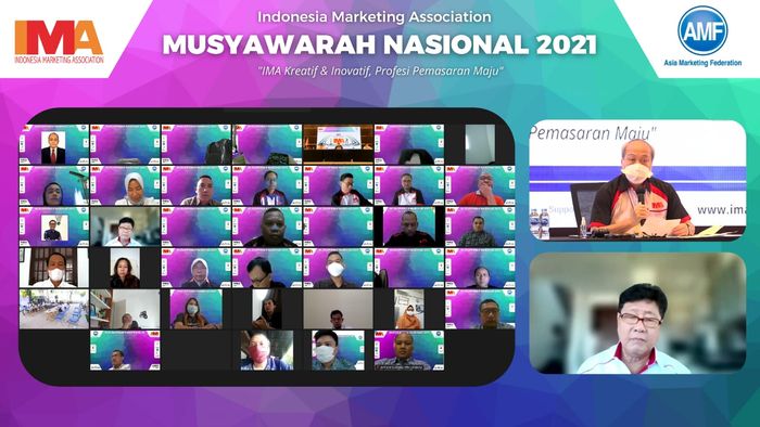 President IMA 2021-2023 Bapak Suparno Djasmin dan Ketua Senat IMA 2021-2023 Bapak Y.W. Junardy.