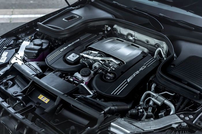 Jantung pacu Mercedes-AMG GLC 63 S didongkrang hingga 697 dk