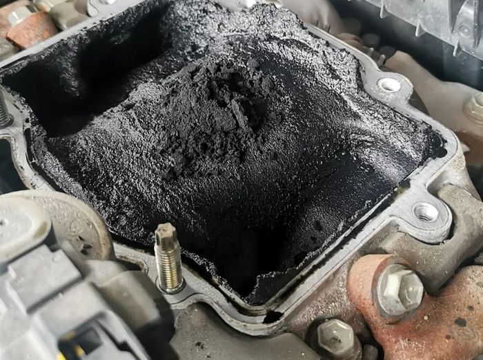 kerak karbon di intake manifold mesin diesel karena pakai BBM busuk