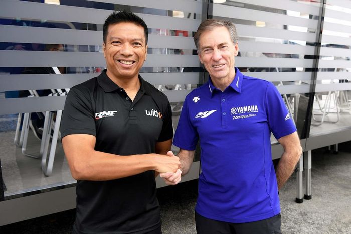 Razlan Razali selaku Tim Principal WitU Yamaha RNF MotoGP Team dan Lin Jarvis sebagai Managing Director Yamaha Motor Racing