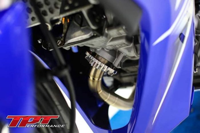 Sektor mesin diberi leher knalpot titanium