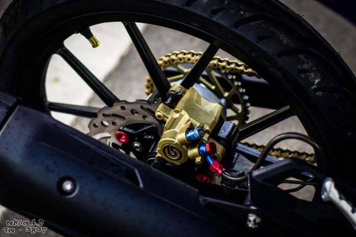 Upgrade rem belakang cukup serupa dengan yang depan