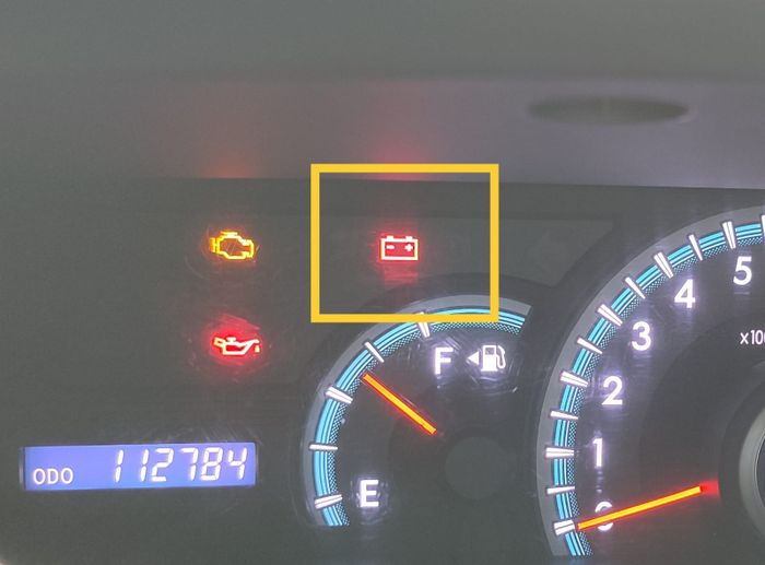 Hati-hati kalau indikator aki tiba-tiba menyala. Wajib waspada