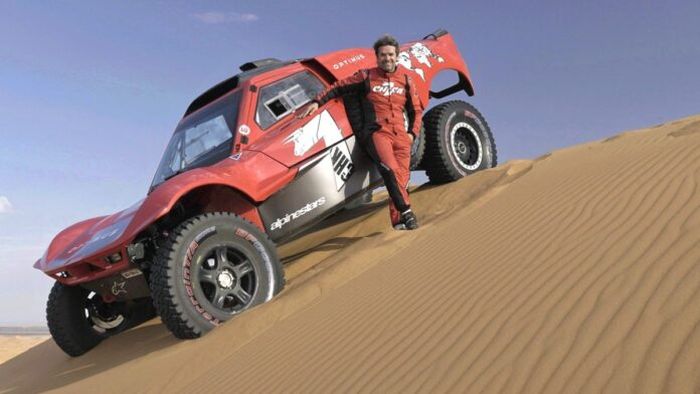 Carlos Checa ikut Reli Dakar 2022
