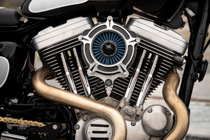 Sektor mesin mendapatkan filter udara dan exhaust system baru