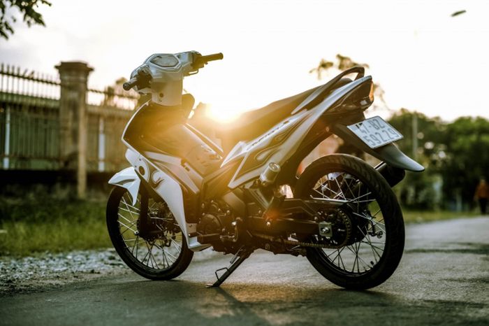 Suspensi belakang diganti dengan YSS