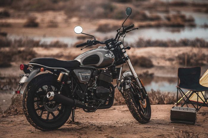 GPX Legend 250 Twin II kental aura retro