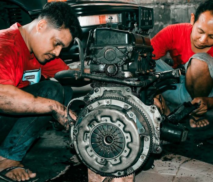 Bengkel spesialis Honda Senja Otomotive di Pulogebang, Jakarta Timur