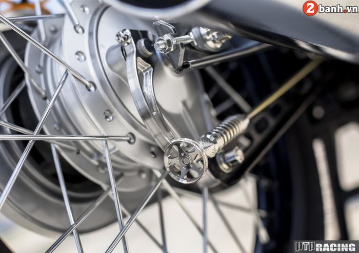 Rem belakang mendapatkan paha rem aluminium