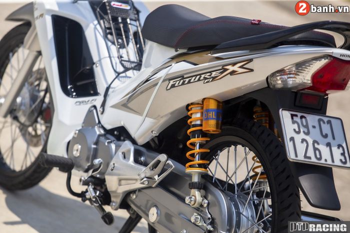 Suspensi belakang diganti dengan shock Ohlins