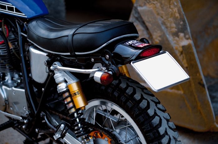 Suspensi belakang diganti dengan shock Ohlins