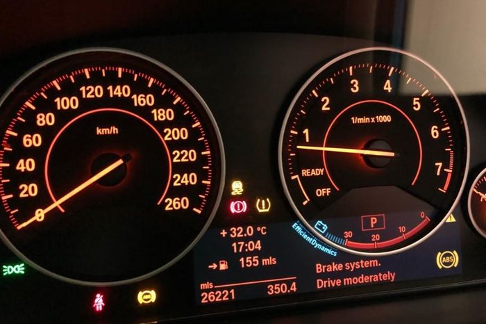 ILUSTRASI. Sistem ABS yang Error di BMW Seri 3 F30