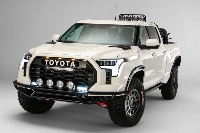 Toyota Tundra TRD Pro berlabel TRD Desert Chase Tundra di SEMA Show 2021