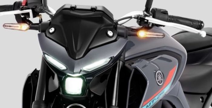 Desian lampu utama Yamaha MT-25