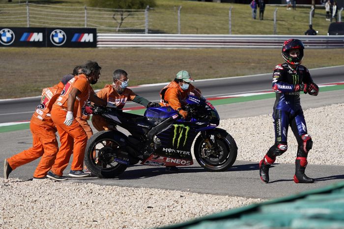 Fabio Quartararo crash di MotoGP Algarve 2021.