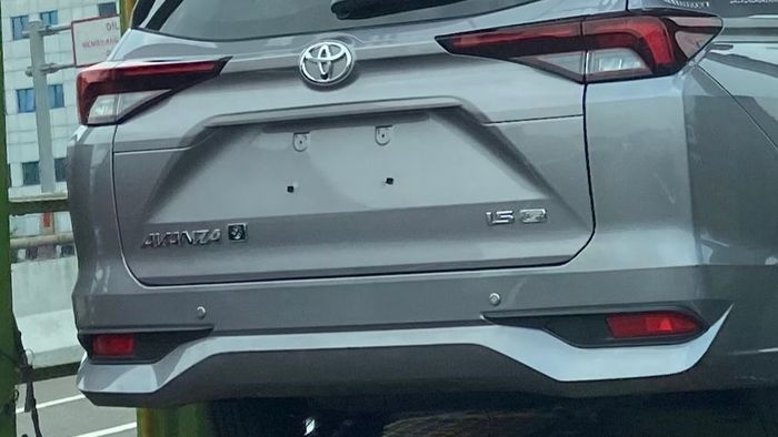 Tampak belakang Toyota Avanza Facelift