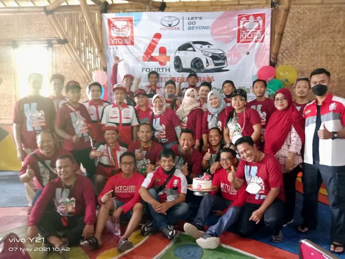 Anggota Komunitas Toyota Calya Indonesia Chapter Bekasi Raya