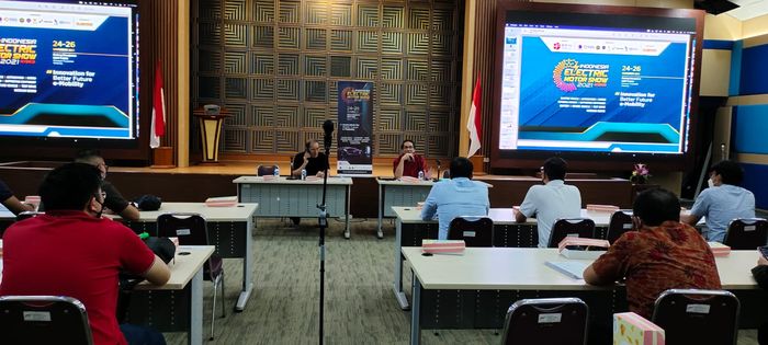 Acara technical meeting Pameran IEMS 2021 di Gedung Inovasi BRIN, Serpong, Tangerang Selatan, Jumat (12/11)