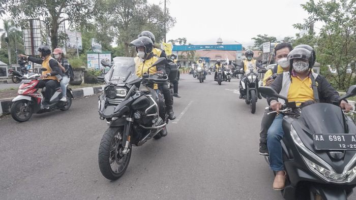 Touring Adira Finance keliling Magelang, Jawa Tengah.