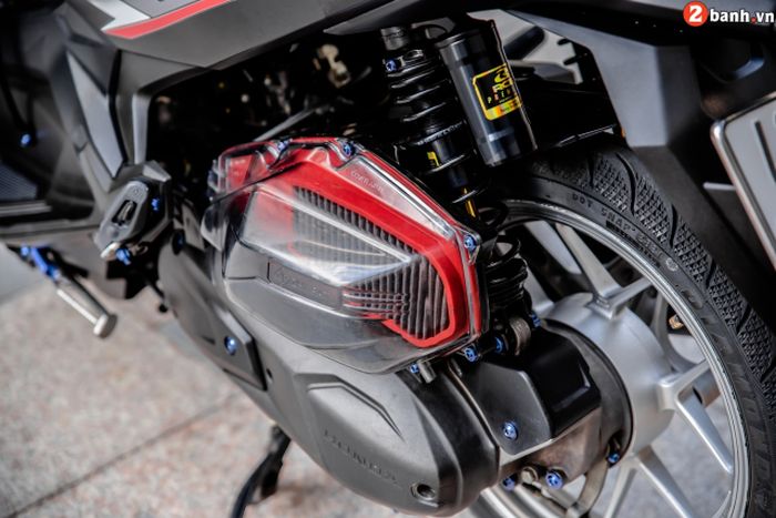 Shock belakang pakai RCB dan filter box transparan yang unik