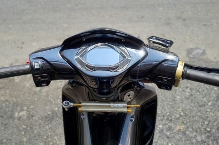 Speedometer diganti dengan model digital dari Koso