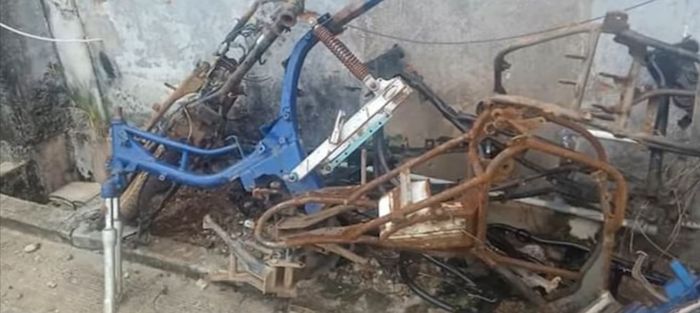 Rangka motor dilelang jadi besi tua karena suku cadang dipreteli tiga oknum polisi