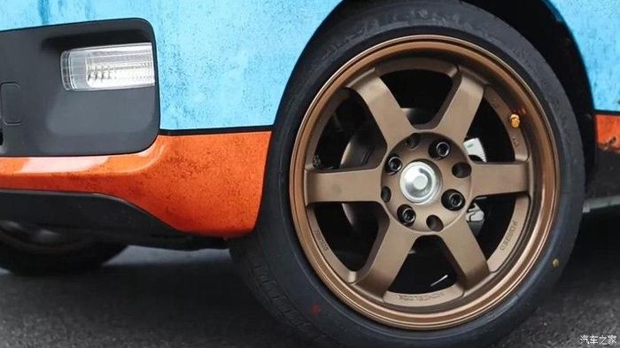 Modifikasi Wuling Hong Guang Mini EV pakai pelek ala Volk Racing TE37