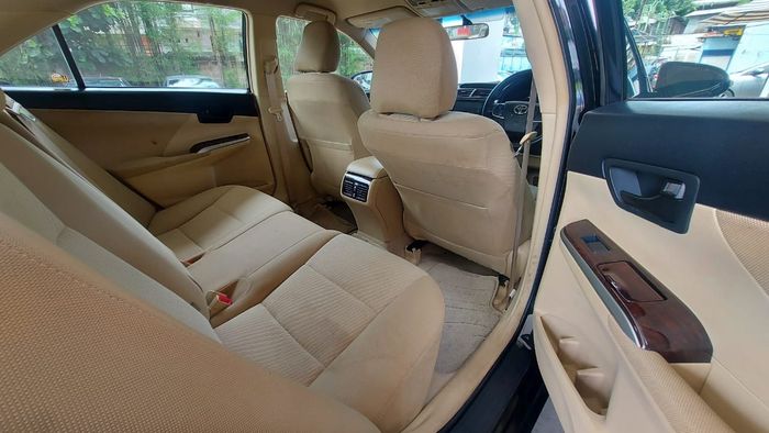 Interior Toyota Camry 2.5 G AT 2015 eks Golden Bird