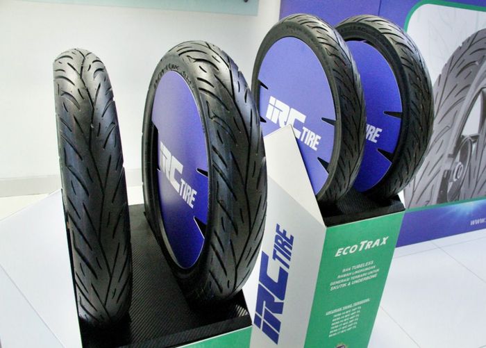 Ban untuk harian akan memiliki lebih banyak kembangan untuk membantu membelah air saat hujan