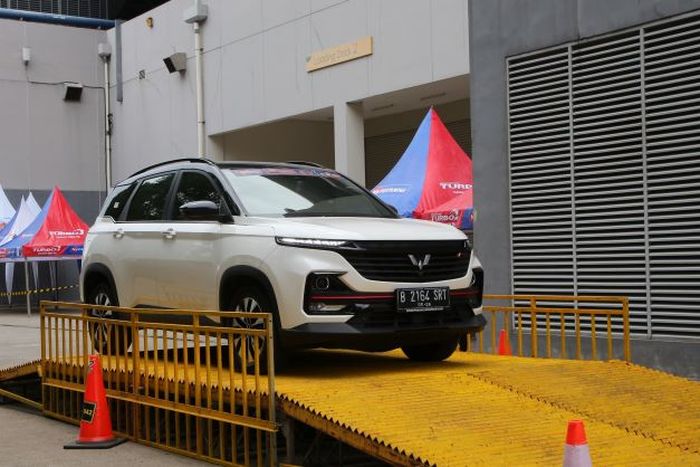 Almaz RS paling banyak dicoba di area test drive Wuling GIIAS 2021