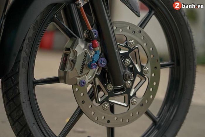 Kaki-kakinya turut diupgrade maksimal