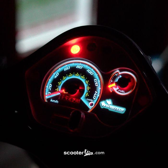 Spidometer Vespa GTS 150 milik Atta Halilintar diganti pakai model indigloq dari Scootech yang memberi kesan racing
