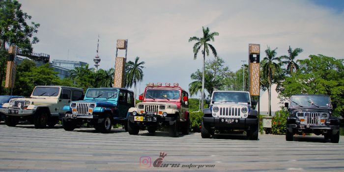 Barisan Jeep juga hadir ramaikan acara 'Kopdar Akhir Tahun' di Senayan Park