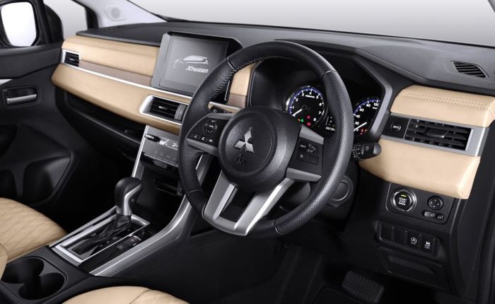 Interior baru New Xpander dengan aksen dua warna yang elegan.