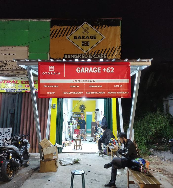 Garage +62 terletak di Jl. Kembang Kerep No.88A, Kembangan, Jakarta Barat