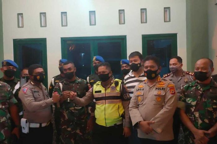 Satu anggota TNI dan dua anggota Polantas yang terlibat perkelahian sudah didamaikan