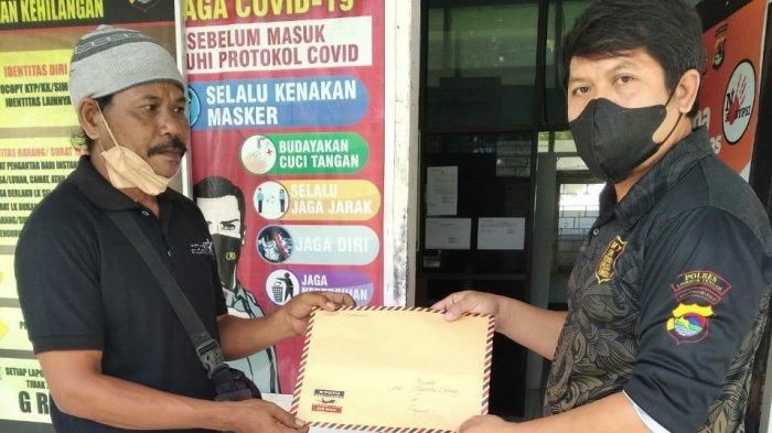 Polisi dari Polres Lombok Tengah melacak akun yang menuduh pawang hujan gagal saat gelaran WorldSBK Indonesia 2021 di sirkuit Mandalika.