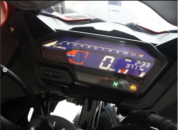 Odometer Honda All New CBR150R beka tahun 2021 milik KJV Motosport Bogor masih 3.717 km
